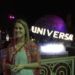 Meet your Posher, Caroline